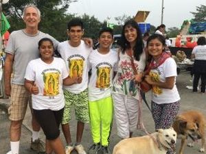 Jet and Chuck with kids in Puebla, MX